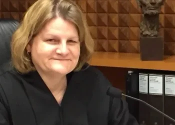 Milwaukee : la juge Hannah Dugan arrêtée pour entrave à une opération d’immigration