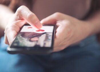 L’amour à l’ère numérique : Une réalité troublante en Haïti