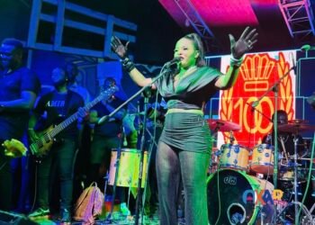 Cap-Haïtien : Annie Alerte illumine une soirée mémorable pour l’entrée en 2026