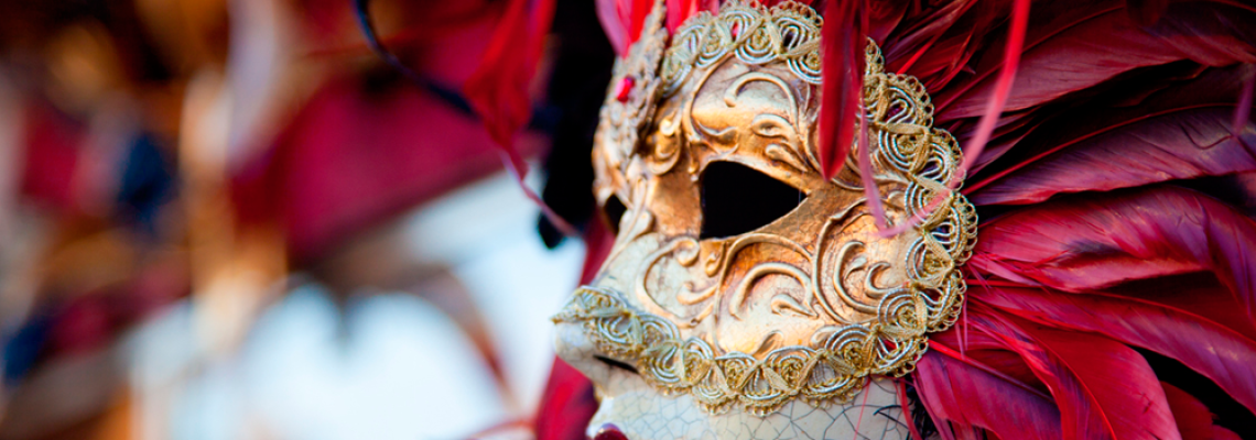 Le carnaval : une fête mondiale aux multiples visages.