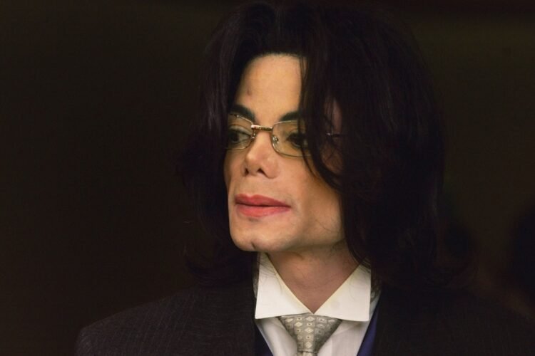 Michael Jackson : accusations relancées, un dossier judiciaire toujours en suspens