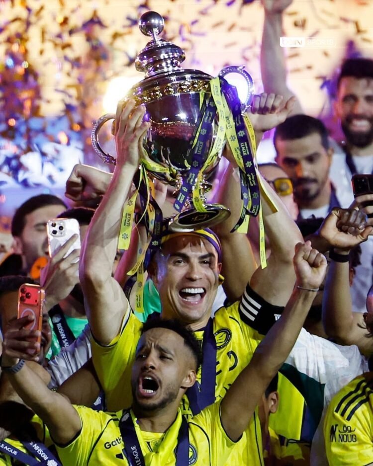 Cristiano Ronaldo enfin sacré avec Al Nassr : le Portugais ajoute un nouveau trophée à sa légende