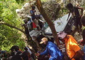 Route du Borgne : plusieurs morts après la chute d’un rocher sur un véhicule de transport