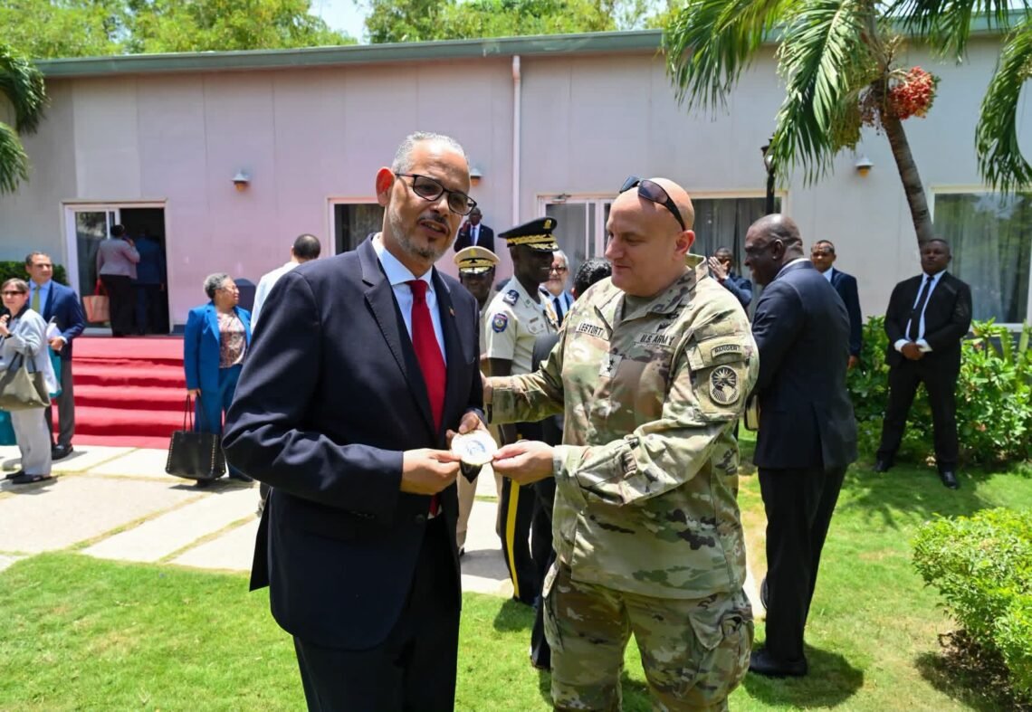 Palais national : Alix Didier Fils-Aimé échange avec les dirigeants de l’OEA et de la CARICOM